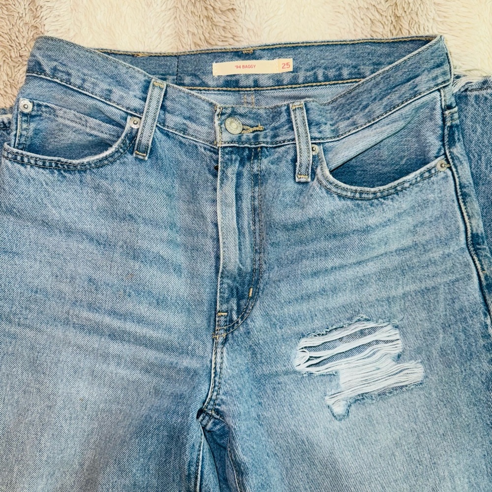 LEVI’S Distressed Blue Women's Jeans - Picture 7 of 7